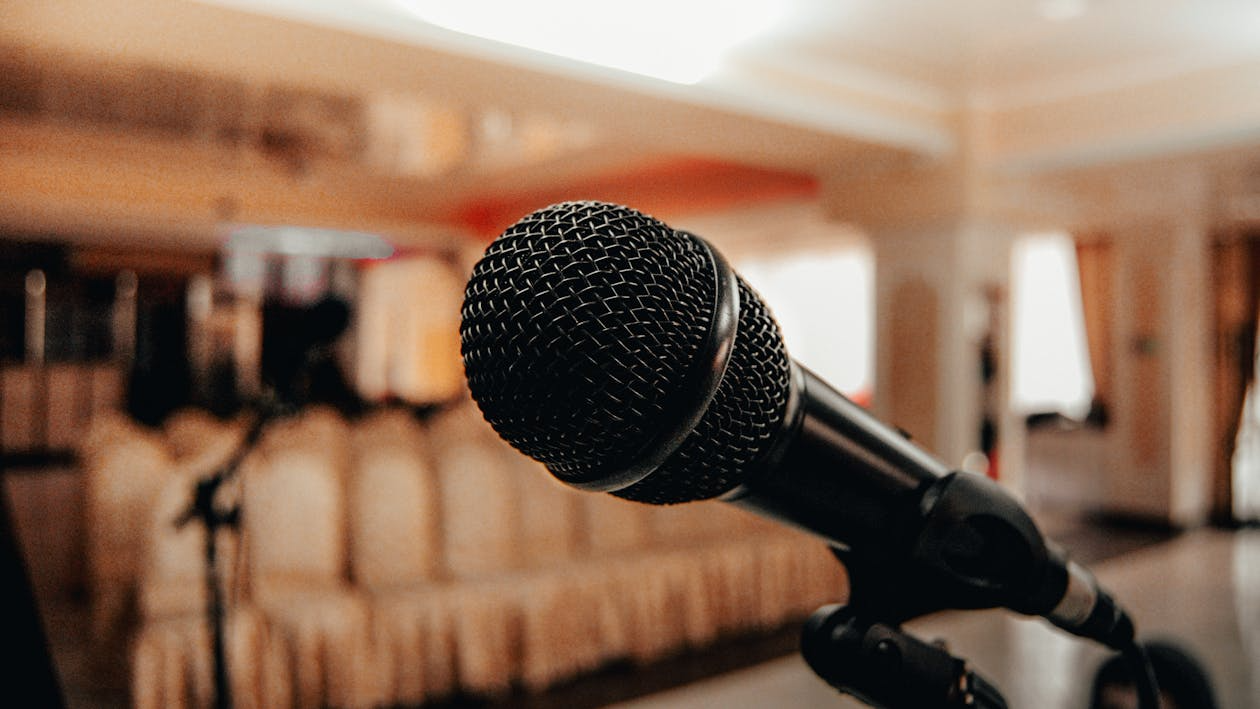 corporate-event-sound-system-microphone